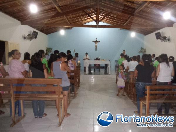 Renova&ccedil;&atilde;o Carim&aacute;stica realiza IX Congresso de Ora&ccedil;&atilde;o em Floriano.(Imagem:FlorianoNews)