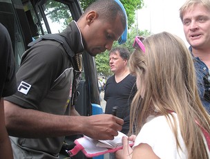 Venda de Cortês vai ajudar a manter Jefferson no Botafogo em 2012