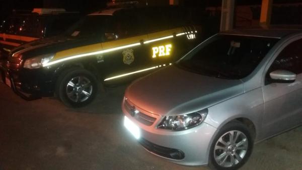 PRF recupera veículo e prende condutor na BR 230