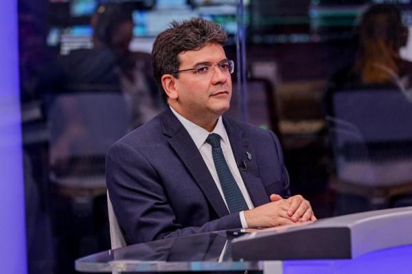 Rafael Fonteles entrega medalhas da OBMEP e premia estudantes de Olimpíadas do Conhecimento