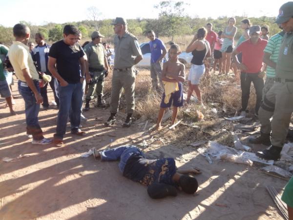 Jovem &eacute; encontrado morto com tr&ecirc;s tiros em Floriano.(Imagem:FlorianoNews)