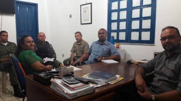 Reunião entre secretário de Educação e policiais define ações do Proerd em Floriano