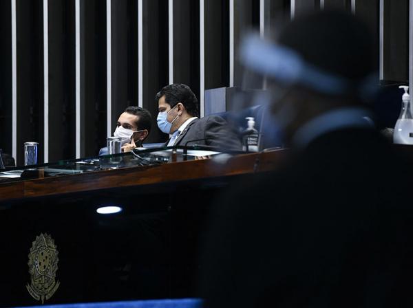 Senadores pressionarão Bolsonaro por nome do Norte no STF em 2021