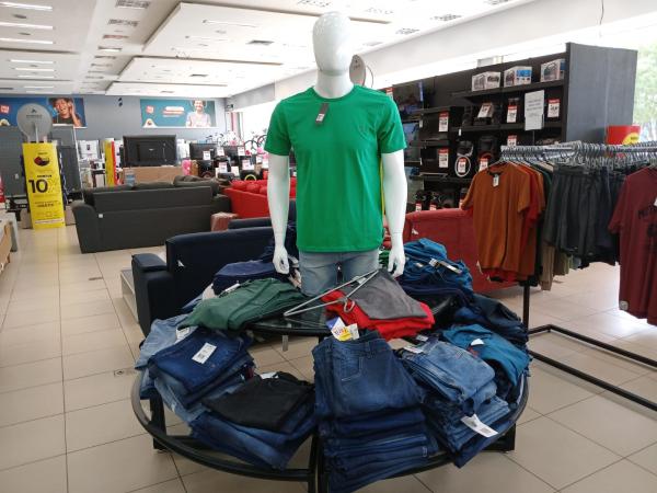 Setor de Moda do Armazém Paraíba em Floriano segue com promoções até o fim do mês