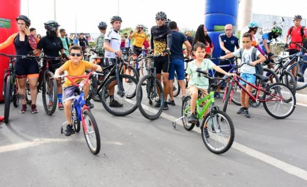 Passeio ciclístico reúne mais de 600 participantes neste domingo em Floriano.(Imagem:Secom)