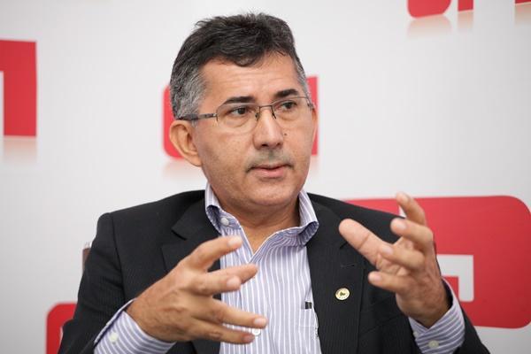 Aluísio Martins não acredita na possibilidade de reverter impeachment