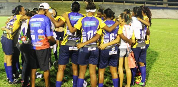 Taciana Saana marca nos acréscimos e Abelhas Rainhas lideram