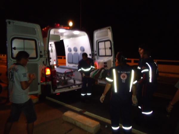 Acidente na ponte que liga Floriano &agrave; Bar&atilde;o de Graja&uacute;. (Imagem:FlorianoNews)
