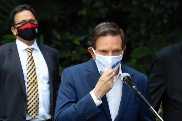 Crivella diz que não pode haver jogos até quinta