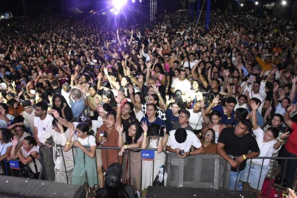 Festival Louvor a Jesus reúne mais de 50 mil fiéis com shows de grandes nomes da música gospel