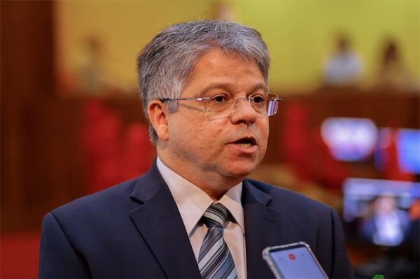 Oposição critica derrubada de veto e se diz desrespeitada na Assembleia