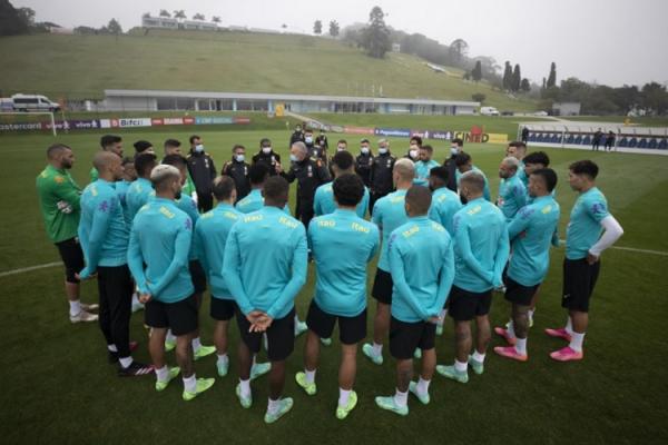 Com 6 campeões olímpicos, Tite chama seleção para rodada tripla das Eliminatórias