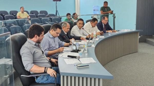 Prefeitura de Floriano apresenta prestação de contas do 2º quadrimestre de 2025 à Câmara Municipal(Imagem:Secom)