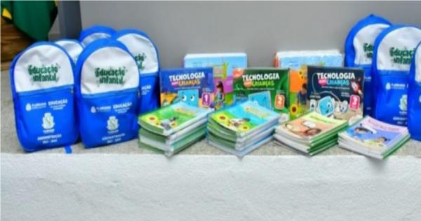 PMF inicia entrega de kits escolares para crianças matriculadas na rede municipal de ensino