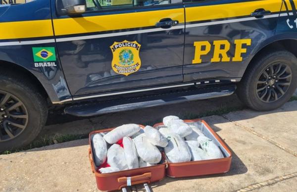Polícia prende homem que transportava "supermaconha" em ônibus em Teresina