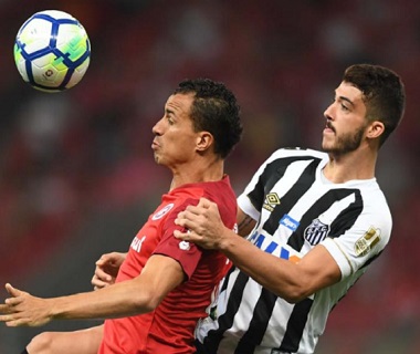 Inter cede empate ao Santos e fica mais longe do líder Palmeiras