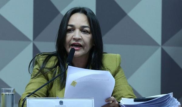Relatora pede indiciamento de Bolsonaro e mais 60 golpistas