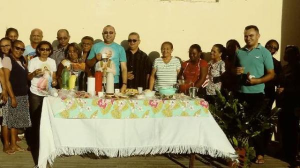 Festejo de São João Maria Vianney é iniciado com café partilhado em Floriano