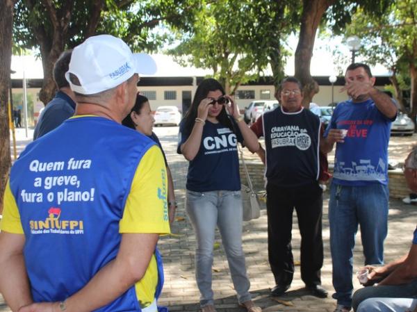 Grevistas pedem suspensão de calendário acadêmico, mas UFPI nega