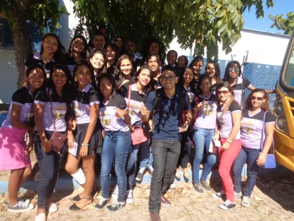 Estudantes realizam viagem t&eacute;cnica a &oacute;rg&atilde;os de Floriano.(Imagem:FlorianoNews)