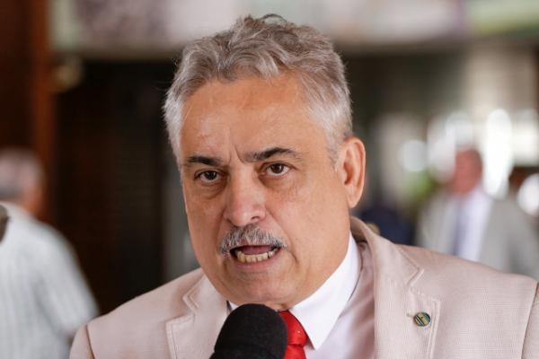 Robert Rios diz que PMDB e PP não apoiarão Wellington em 2018