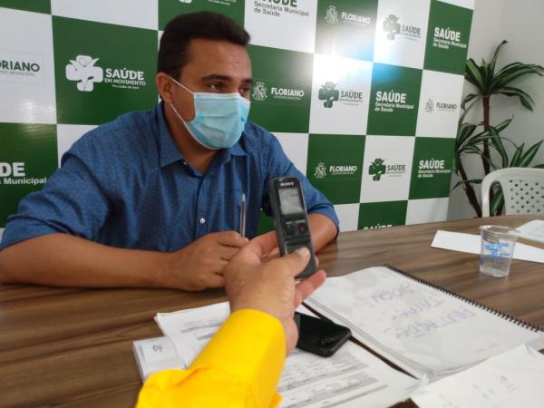 Sa&uacute;de de Floriano vacina mais de 2 mil pessoas contra gripe em quatro dias(Imagem:FlorianoNews)