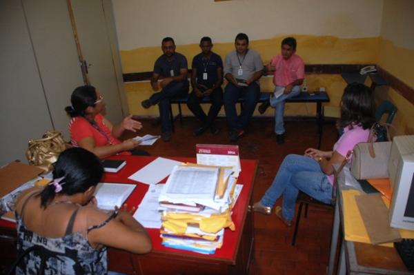 Sec. de Desenvolvimento Rural se reúne com técnicos do Água para Todos