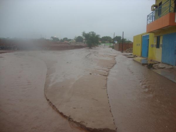 A for&ccedil;a dos riachos vista de uma maneira surpreendente e tr&aacute;gica(Imagem:reda&ccedil;&atilde;o)