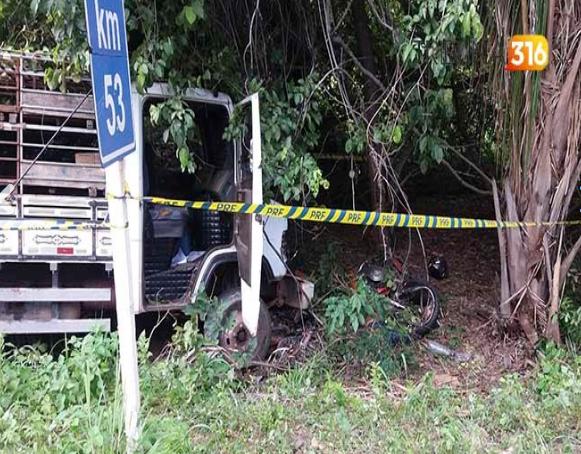 Caminhoneiro reage a assalto, atropela e mata quatro pessoas na BR-316