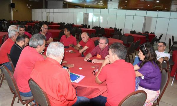 Em encontro, PT decide participar do chapão proporcional dos aliados