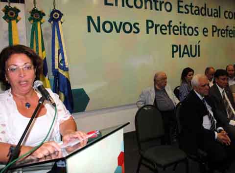 Presidente da ALEPI reforça pedido por asfaltamento da BR-222
