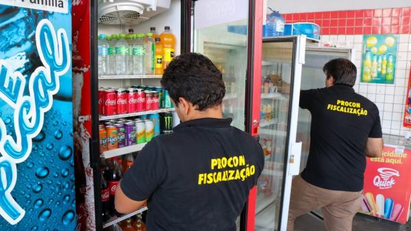 Procon encontrou produtos vendidos com prazo de validade vencido em quase todos os 14 postos fiscalizados em Teresina.(Imagem:Divulga&ccedil;&atilde;o/ Procon)