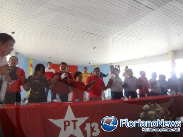 Militantes do PT se re&uacute;nem em Floriano para comemorar 34 anos de funda&ccedil;&atilde;o do Partido.(Imagem:FlorianoNews)