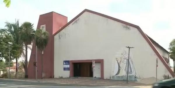 Igreja Nossa Senhora de Lourdes, bairro Vermelha.(Imagem:Reprodu&ccedil;&atilde;o / TV Clube)