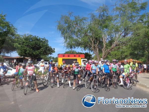 Realizada em Floriano 8&ordf; edi&ccedil;&atilde;o da Corrida Cicl&iacute;stica Pedro Tomaz.(Imagem:FlorianoNews)