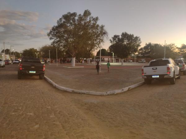  Prefeitura de Floriano entrega Pra&ccedil;a Petr&ocirc;nio Portela totalmente revitalizada no bairro Taboca(Imagem:FlorianoNews)