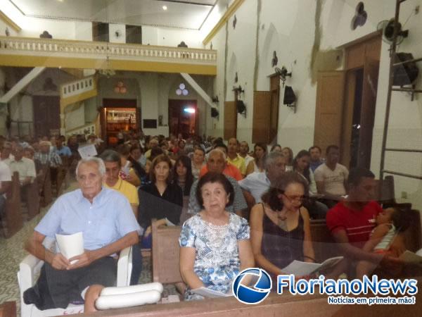 Missa em A&ccedil;&atilde;o de Gra&ccedil;as pelo anivers&aacute;rio e recupera&ccedil;&atilde;o de Pedro Borges re&uacute;ne familiares e amigos.(Imagem:FlorianoNews)