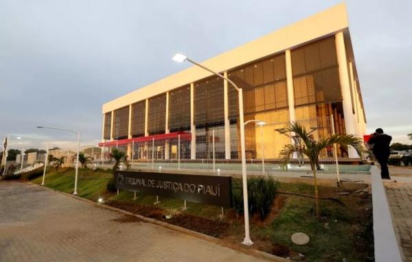 Justiça autoriza nomeação de candidato fora do número de vagas em concurso no Piauí