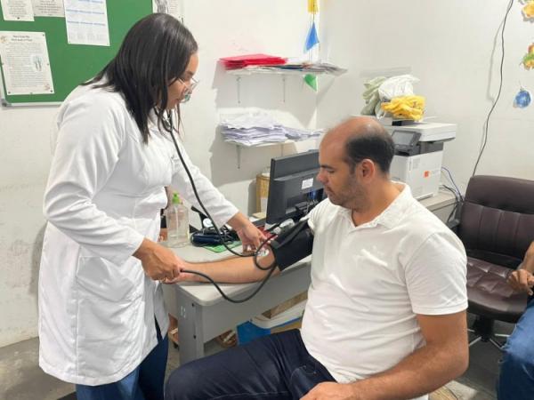  Motoristas do munic&iacute;pio recebem a&ccedil;&otilde;es de sa&uacute;de na Campanha Novembro Azul(Imagem:Secom)