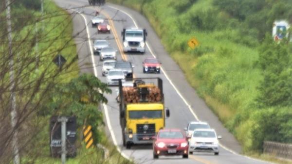 Aumenta o número de condutores flagrados realizando ultrapassagem nas rodovias federais