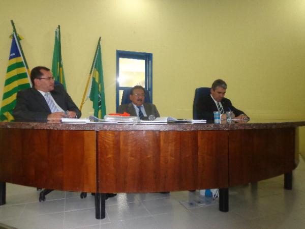 Everaldo Elvas reassume cadeira na Câmara e participa de Sessão Ordinária.(Imagem:FlorianoNews)