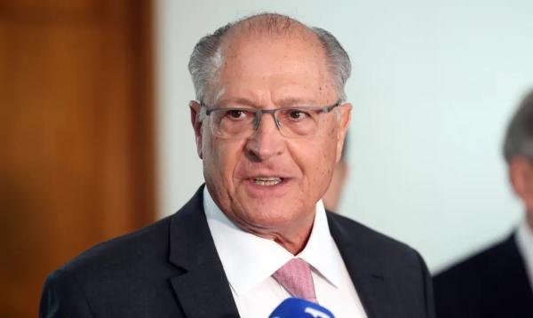 Alckmin conversa com secretário de Comércio dos EUA sobre tarifaço