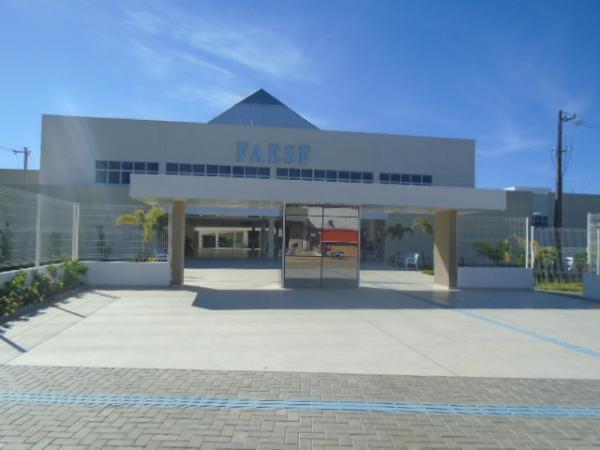 Faculdade de Floriano abre inscrições para o vestibular 2018.2