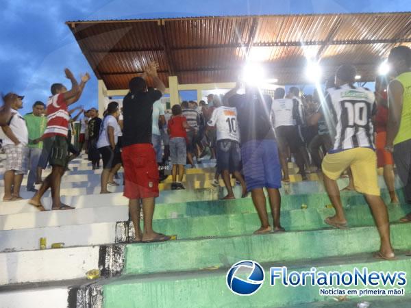 Após eliminação, torcida do Cori-Sabbá pede saída do Presidente do time.(Imagem:FlorianoNews)