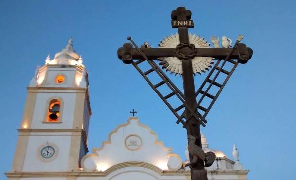 Na cruz, est&atilde;o os s&iacute;mbolos da Paix&atilde;o de Cristo.(Imagem:Pixabay/dom&iacute;nio p&uacute;blico)