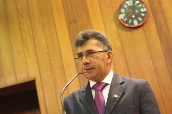 Assembleia presta homenagem aos professores do Piauí pelo seu dia