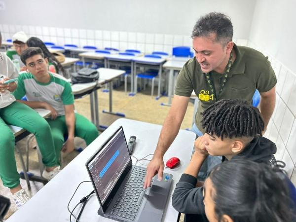 Programa Mais Formação, Mais Renda amplia oportunidades com 10 mil vagas em 2026 e 20 mil em 2027.(Imagem:Ascom Seduc)
