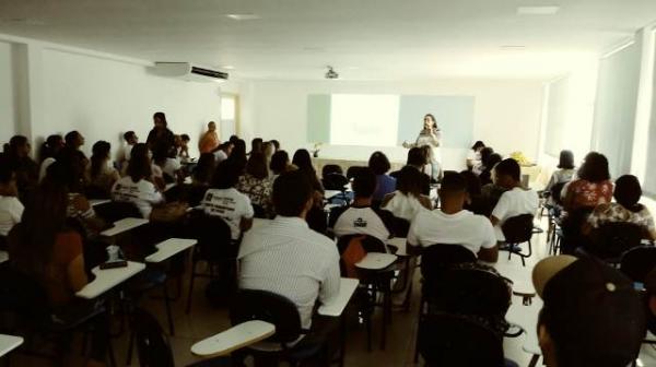 FAESF sedia palestra alusiva &agrave; campanha Agosto Dourado.(Imagem:FlorianoNews)