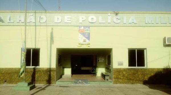 Mulher é assaltada e tem moto roubada no bairro Santa Rita