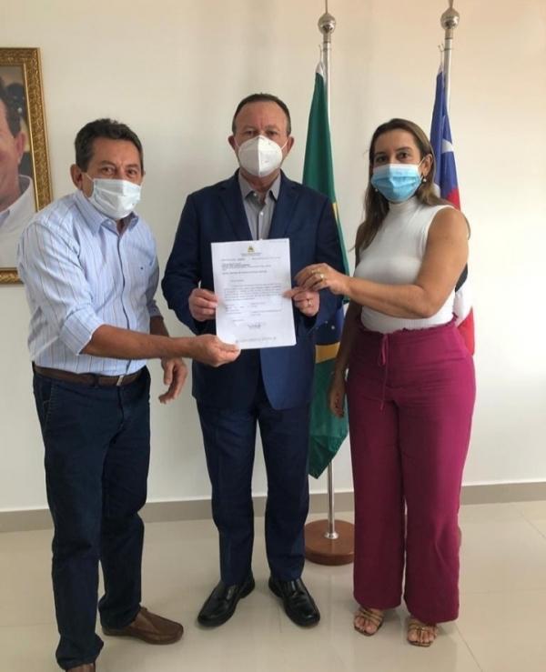 Prefeita de Bar&atilde;o de Graja&uacute; assina termo para realizar obras no sistema de abastecimento de &aacute;gua (Imagem:Reprodu&ccedil;&atilde;o)
